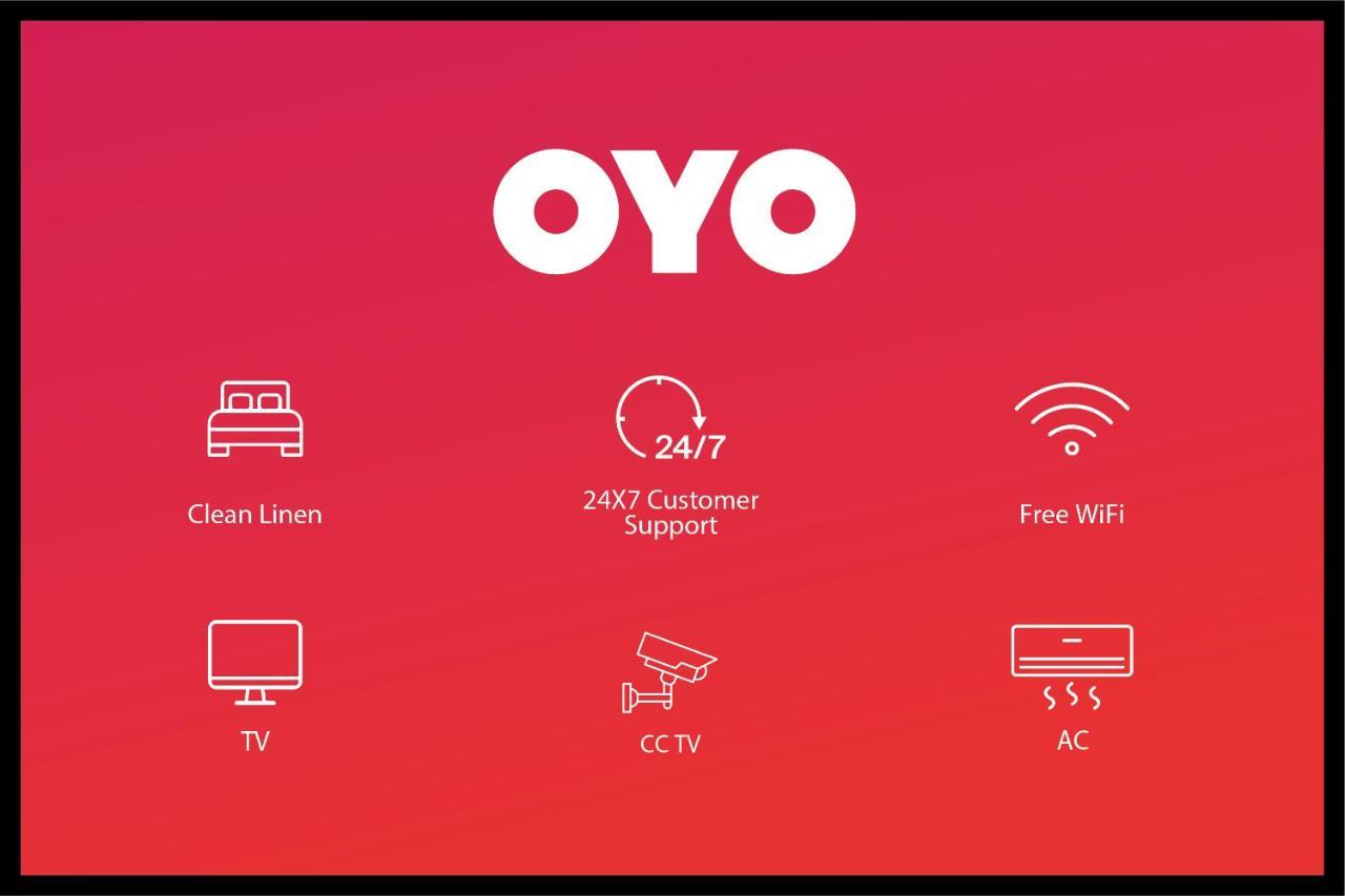 Oyo 15741 Z Inn Phursungi Exterior photo